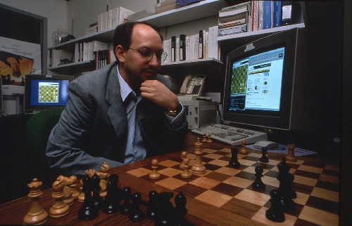 Joel Benjamin playing a practice game with Deep Blue