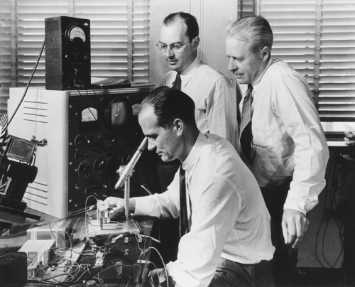 http://archive.computerhistory.org/resources/still-image/Bell_Labs/Bell_Labs.Transistor_team.102618866.lg.jpg
