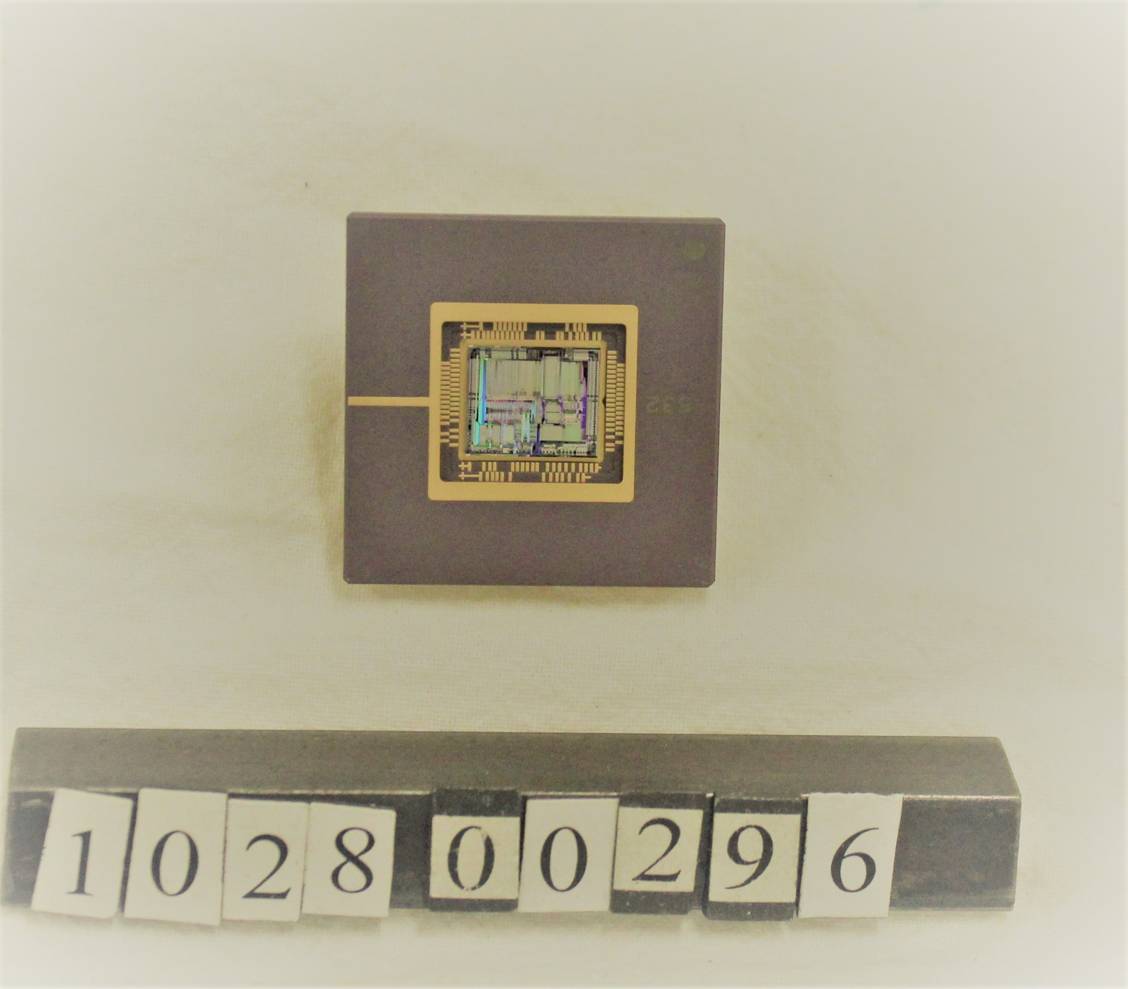 Integrated circuit 102807796 Computer History Museum